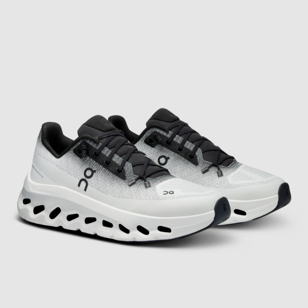 On Women's Cloudtilt Shoes Black Ivory - Picture 3 of 6